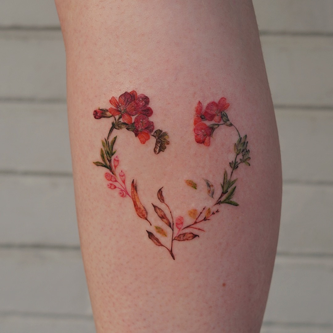 Circular Floral Wreath Detail